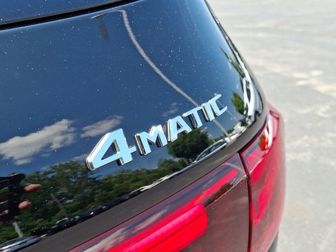Used 2026 Mercedes-Benz GLB 250 4MATIC image 33