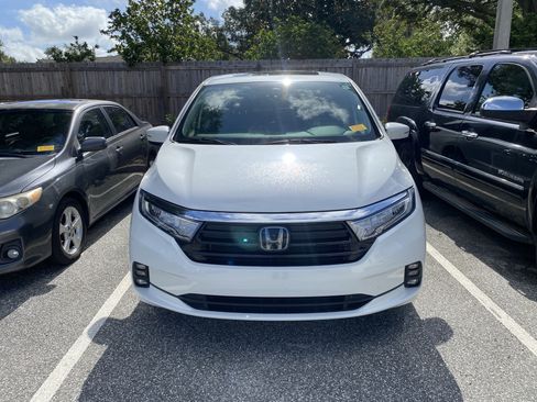 Used 2022 Honda Odyssey EX-L image 2