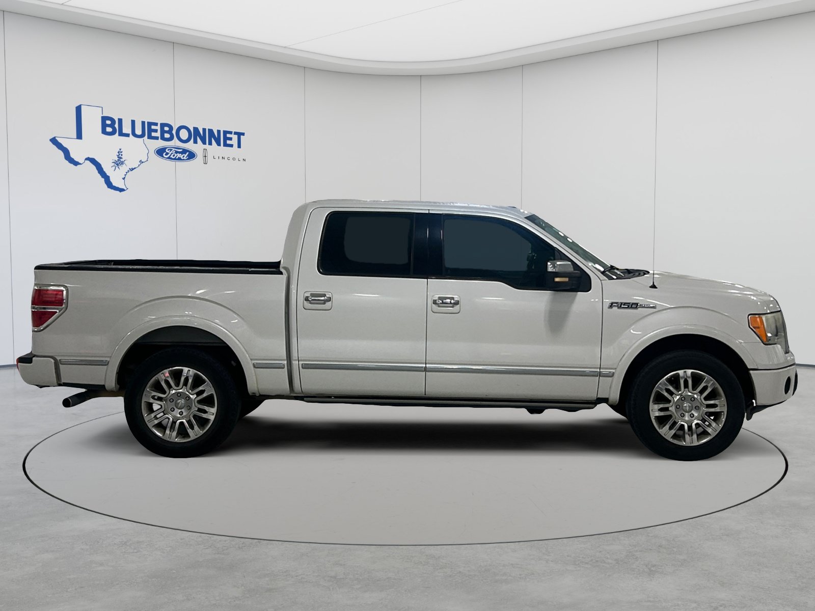 Used 2011 Ford F150 Platinum RWD image 4