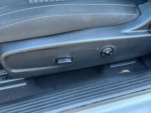 Used 2019 Dodge Challenger SXT image 14