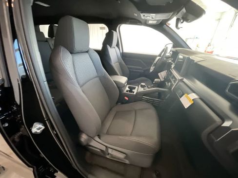 New 2026 Toyota 4Runner SR5 AWD/4WD image 25