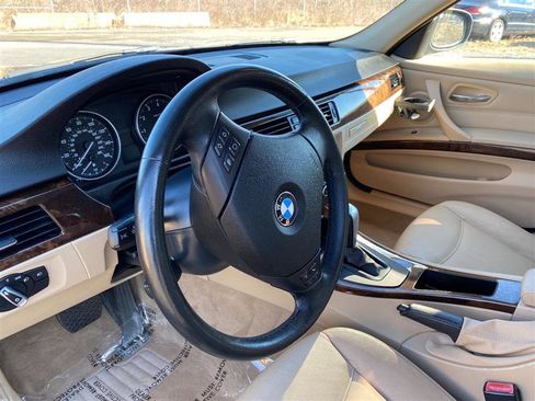 Used 2011 BMW 328i xDrive Sedan image 19