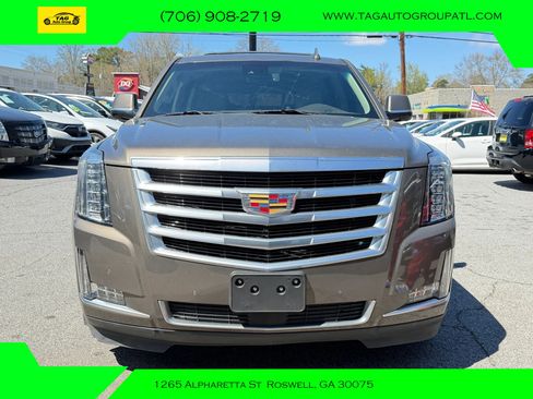 Used 2016 Cadillac Escalade ESV Premium RWD image 2