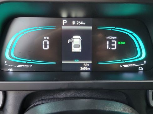 Certified 2025 Hyundai Elantra Blue image 10