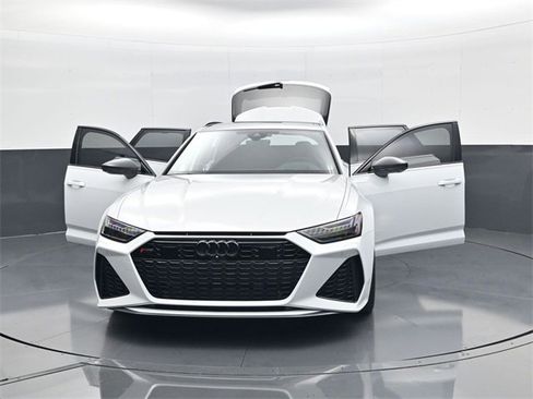 Used 2024 Audi RS 6 performance w/ Matte Carbon Package image 31