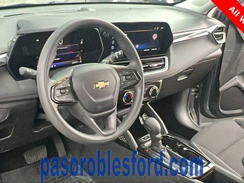Used 2025 Chevrolet TrailBlazer LT image 16