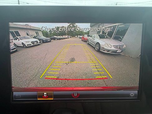 Used 2019 Mercedes-Benz GLC 300 4MATIC image 18