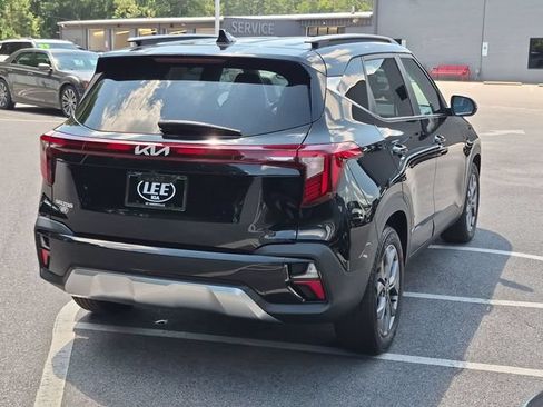 Used 2024 Kia Seltos S FWD image 3
