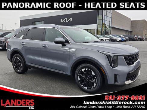 Certified 2025 Kia Sorento S w/ Panoramic Sunroof Package image 1