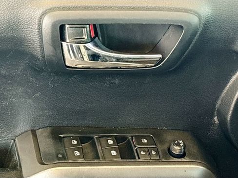 Used 2019 Toyota Tacoma TRD Sport w/ Technology Package RWD image 22