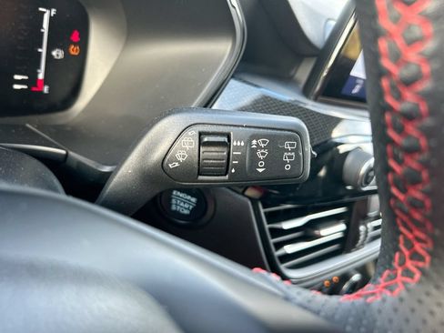 Used 2023 Ford Escape ST-Line w/ Cold Weather Package FWD image 19