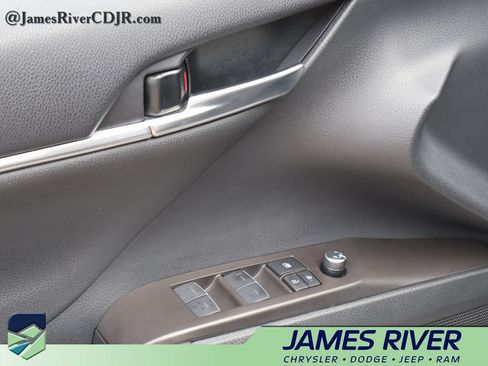 Used 2024 Toyota Camry XSE FWD image 21