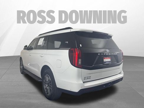 Used 2025 Ford Expedition Active AWD/4WD image 6