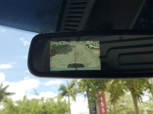 Used 2025 Mercedes-Benz Sprinter 2500 image 21