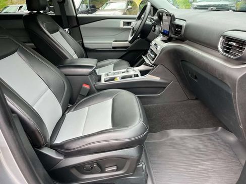 Certified 2024 Ford Explorer XLT w/ Equipment Group 202A AWD/4WD image 26