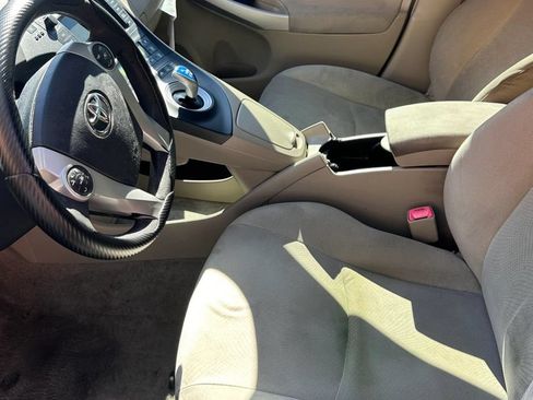 Used 2011 Toyota Prius Two FWD image 4