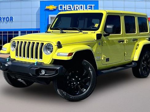 Used 2022 Jeep Wrangler Unlimited Sahara image 3