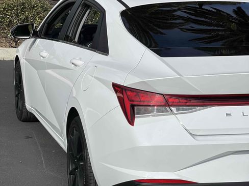 Used 2022 Hyundai Elantra SEL w/ Convenience + Premium Package image 45