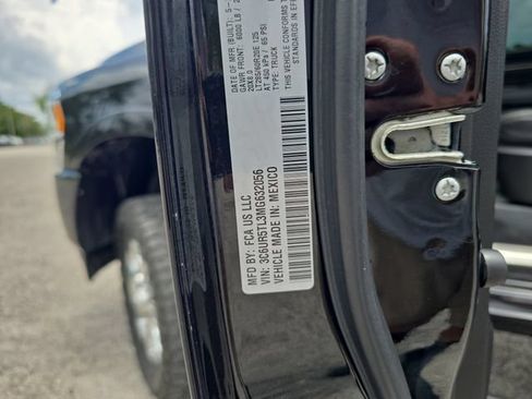 Used 2021 RAM 2500 Limited AWD/4WD image 31