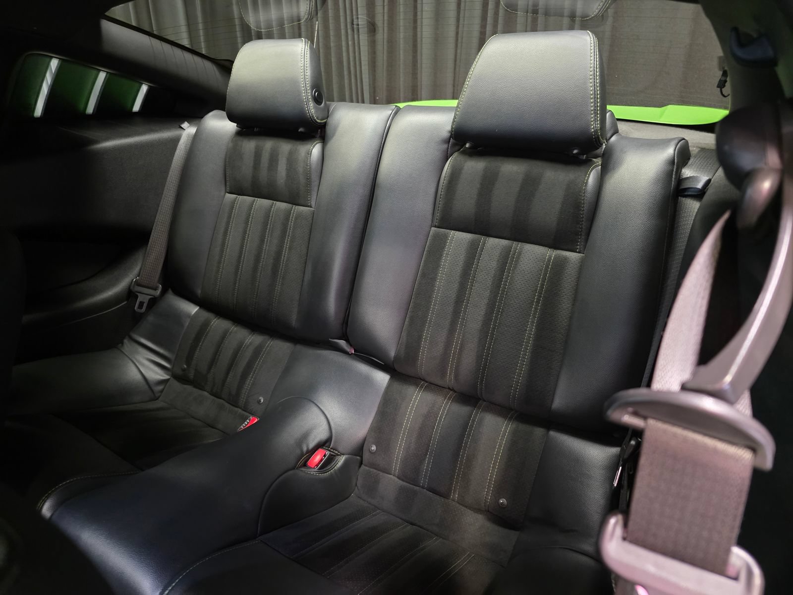 Used 2013 Ford Mustang GT Premium w/ Electronics Pkg RWD image 31