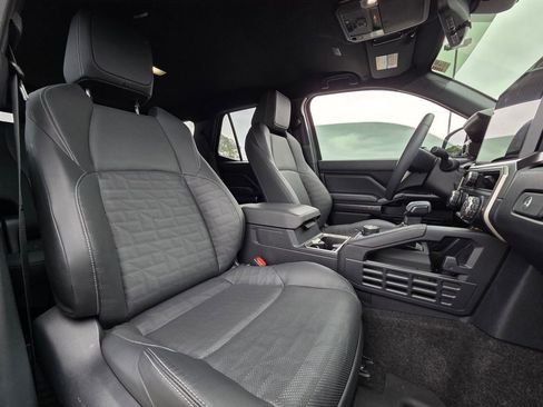 Used 2025 Toyota 4Runner TRD Off-Road Premium w/ Tow Technology Package image 30