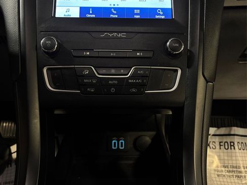 Used 2020 Ford Fusion SE w/ Equipment Group 151A image 31