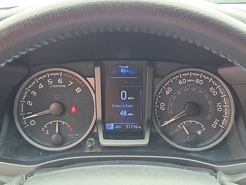 Used 2020 Toyota Tacoma TRD Off-Road w/ TRD Premium Off Road Package AWD/4WD image 23