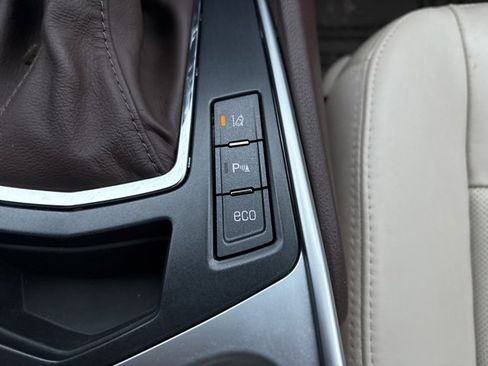 Used 2014 Cadillac SRX Luxury w/ Driver Awareness Package image 34