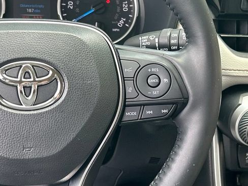 Used 2022 Toyota RAV4 XLE Premium AWD/4WD image 46