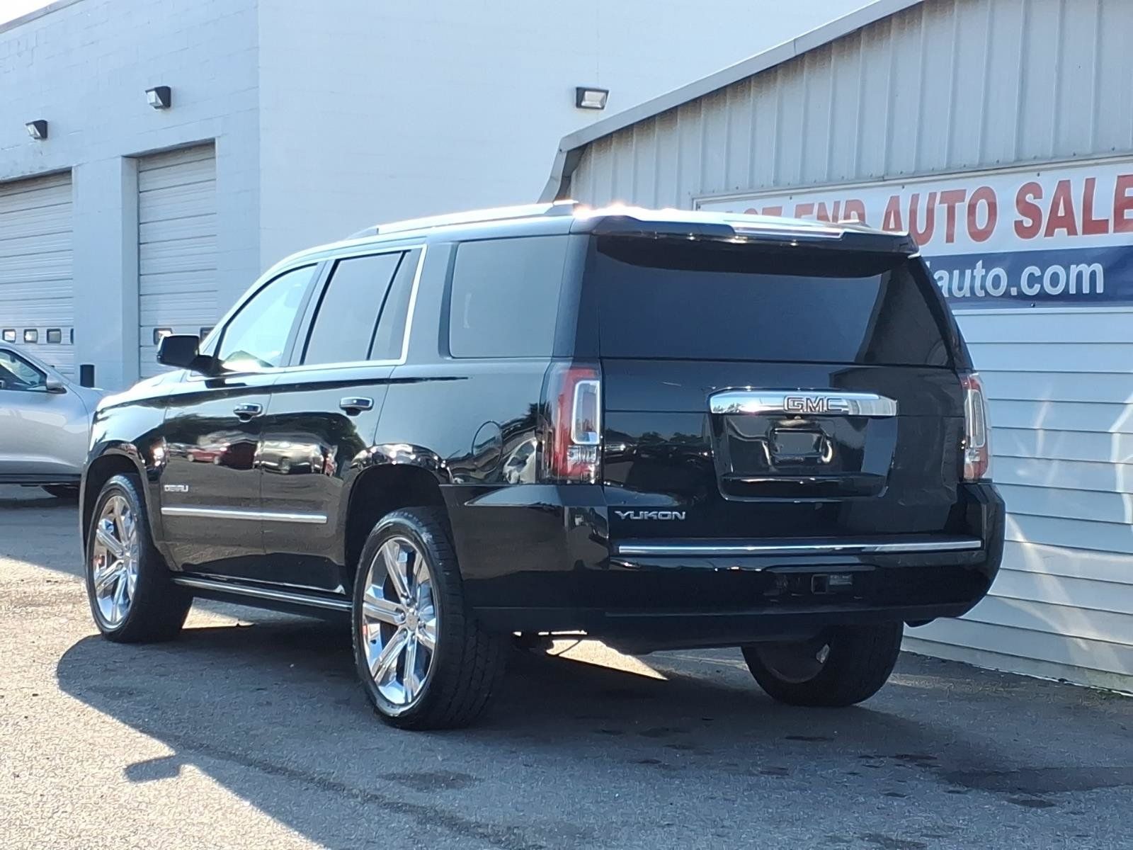 Used 2017 GMC Yukon Denali w/ Open Road Package AWD/4WD image 3