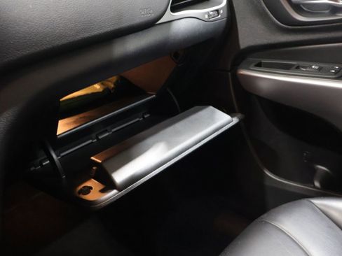 Certified 2019 Jeep Cherokee Latitude Plus w/ Cold Weather Group image 27