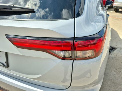 Used 2022 Mitsubishi Outlander SE AWD/4WD image 28