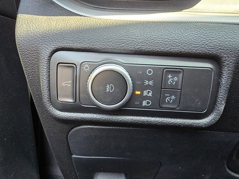 Used 2022 Ford Explorer XLT w/ Equipment Group 202A image 24