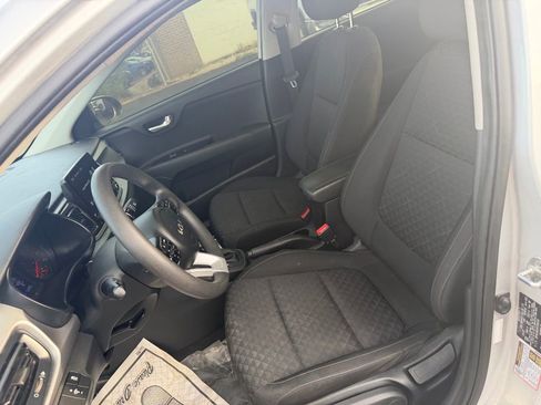 Used 2023 Kia Rio S FWD image 9