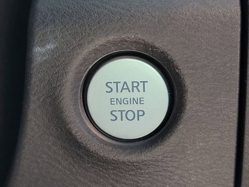 Used 2022 Nissan Frontier SV RWD image 30