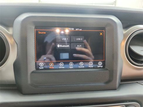 Used 2020 Jeep Gladiator Sport w/ Quick Order Package 24S image 24