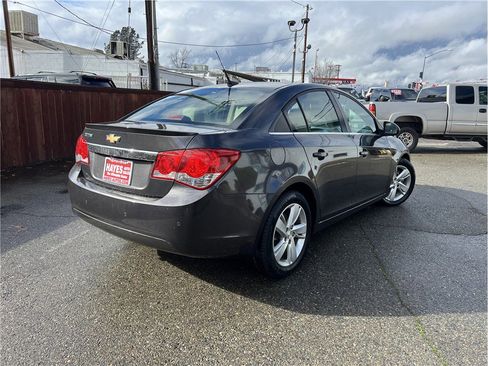 Used 2014 Chevrolet Cruze Diesel w/ Enhanced Safety Package image 6