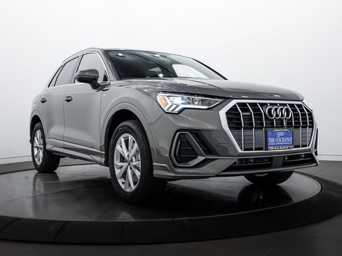 New 2025 Audi Q3 2.0T Premium image 1