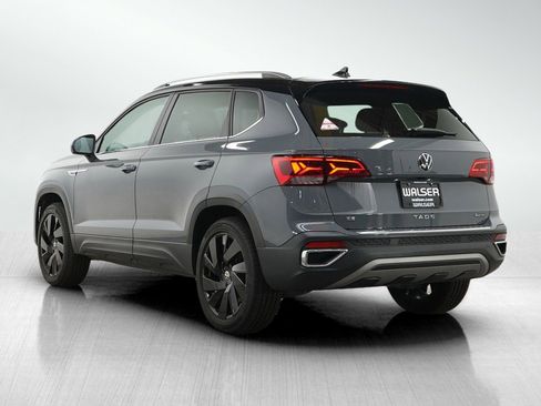 Used 2024 Volkswagen Taos SE AWD/4WD image 3