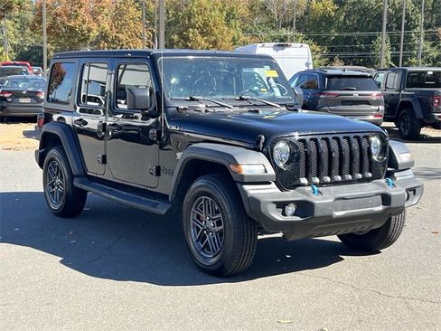 Used 2023 Jeep Wrangler Sport image 14
