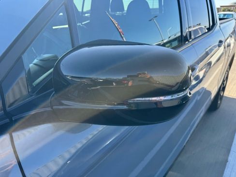 Used 2024 Honda Ridgeline Black Edition image 7