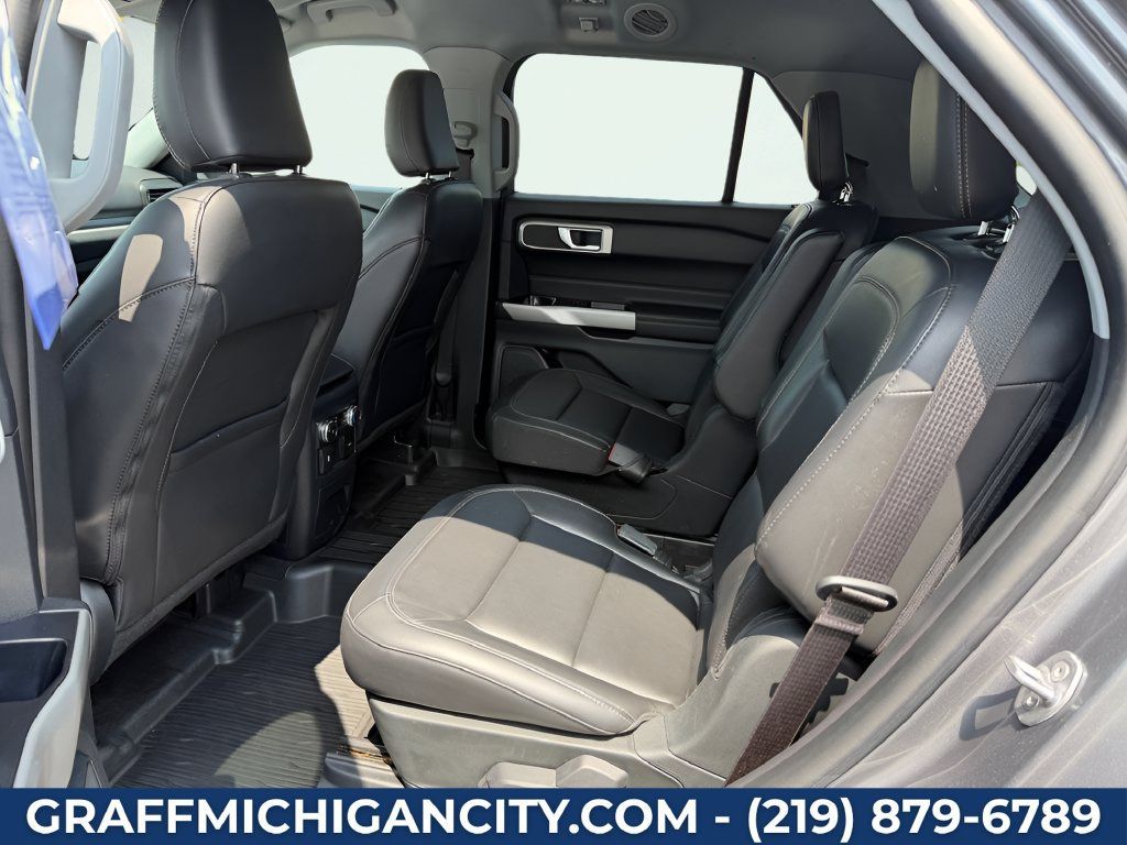 Used 2022 Ford Explorer XLT w/ Equipment Group 202A AWD/4WD image 22