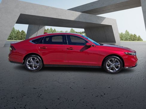 Used 2025 Honda Accord EX-L image 7