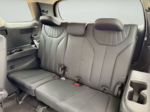Used 2024 Hyundai Palisade Limited AWD/4WD image 8