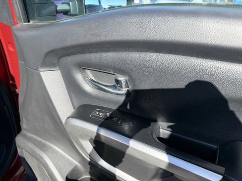 Used 2016 Nissan Titan PRO-4X image 28