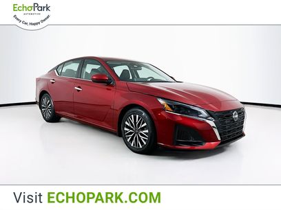 Used 2023 Nissan Altima 2.5 SV w/ SV Premium Package