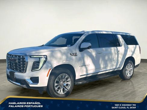 Used 2025 GMC Yukon XL Denali AWD/4WD image 2