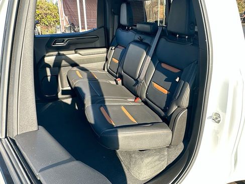 Used 2024 GMC Sierra 1500 AT4 w/ Technology Package image 25