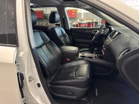 Used 2018 Nissan Pathfinder Platinum w/ Cargo Package AWD/4WD image 20