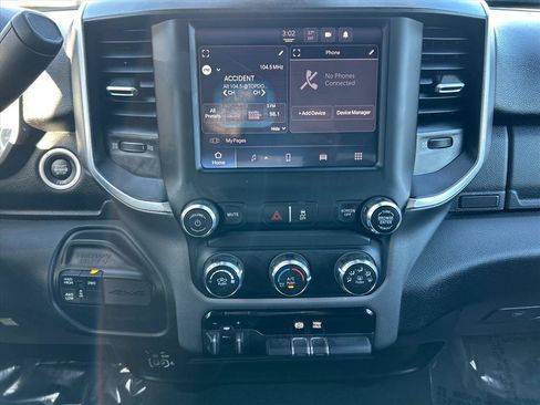 Used 2024 RAM 2500 Big Horn image 25